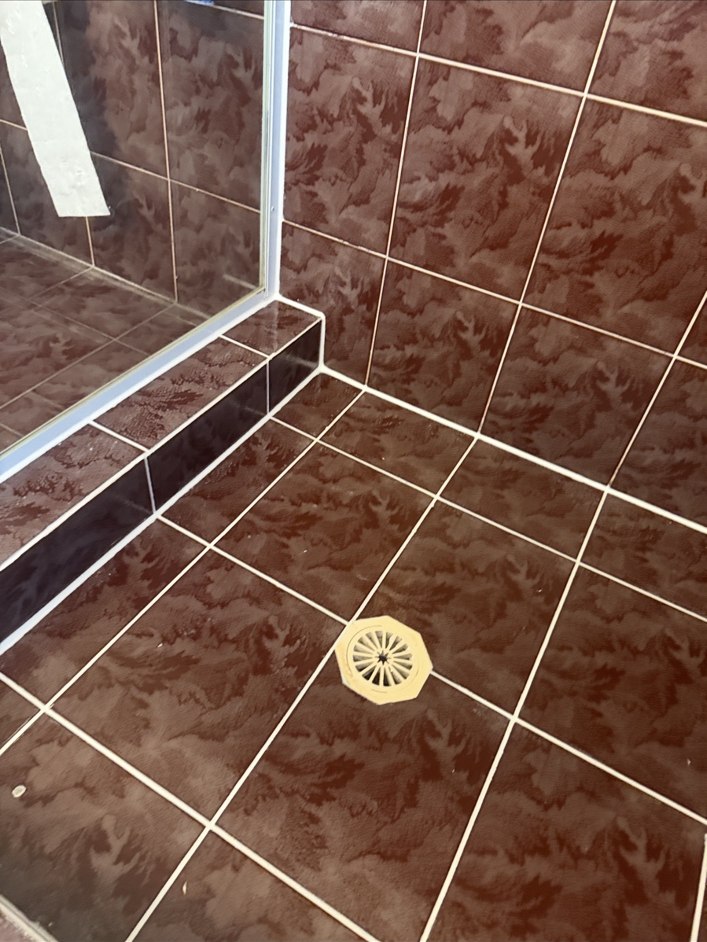 Silicone replacement service image by GC Grout Masters